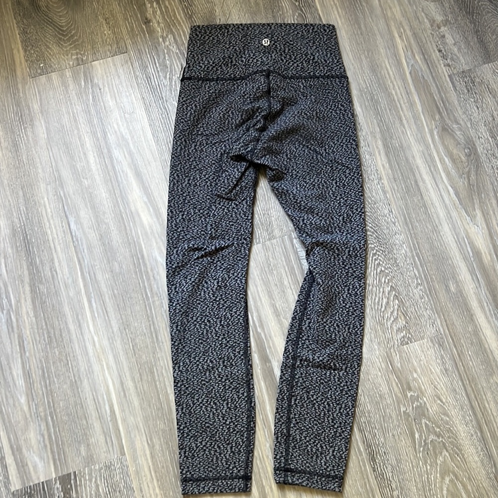 Lululemon Hi-Rise Legging - Picture 3 of 6